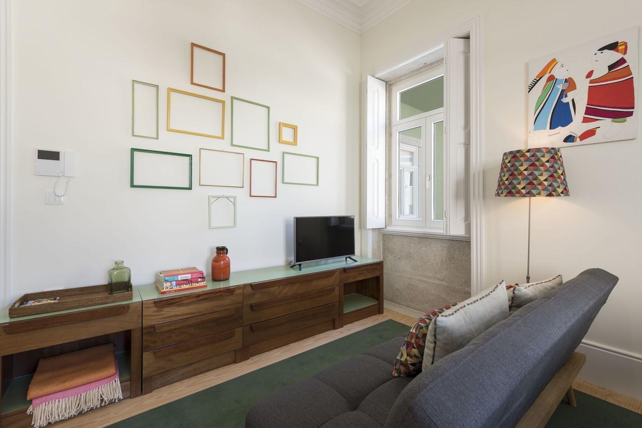 City Center Chill Apartment By Lovelystay Porto Ngoại thất bức ảnh